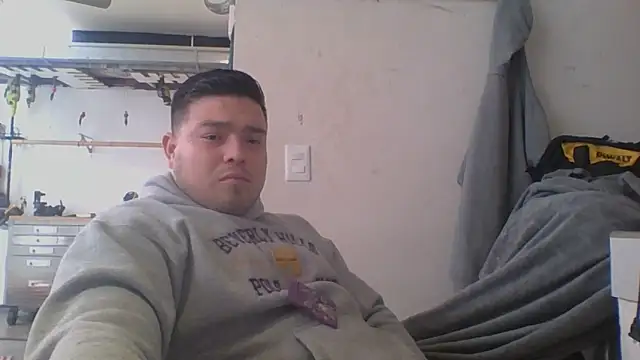 Snapshot of DirtyRcride chatting on 01-15-25, 08:26 DirtyRcride online show from 01-15-25, 08:26