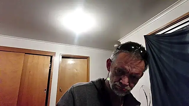 Snapshot of TooFknHorny7676@xh chatting on 05-11-26, 03:29 TooFknHorny7676xh online show from 05-11-26, 03:29
