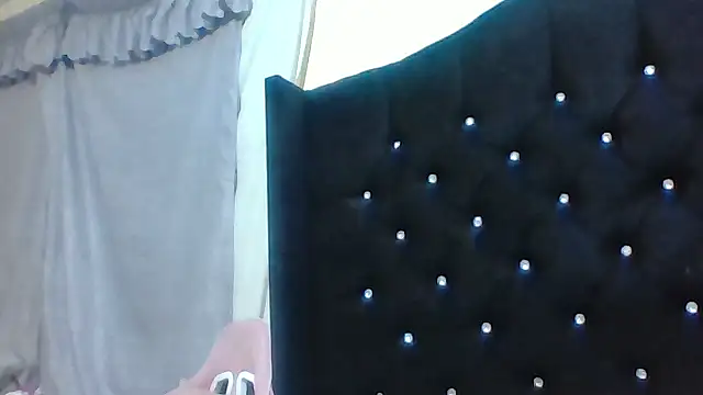 Jennxdolls online show from 02-18-25, 04:15