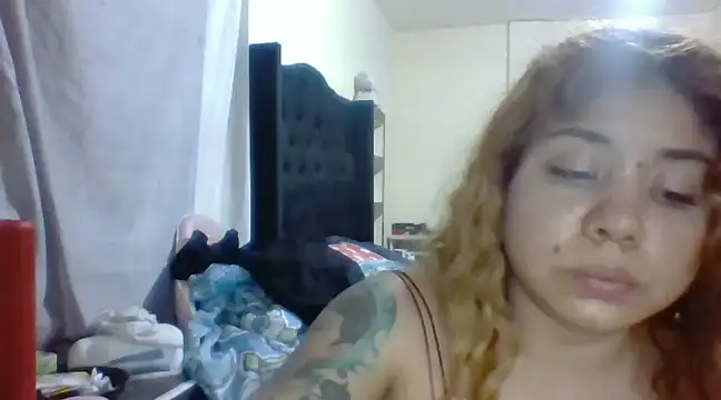 Jennxdolls online show from 01-28-25, 01:27