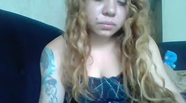 Jennxdolls online show from 01-25-25, 01:19