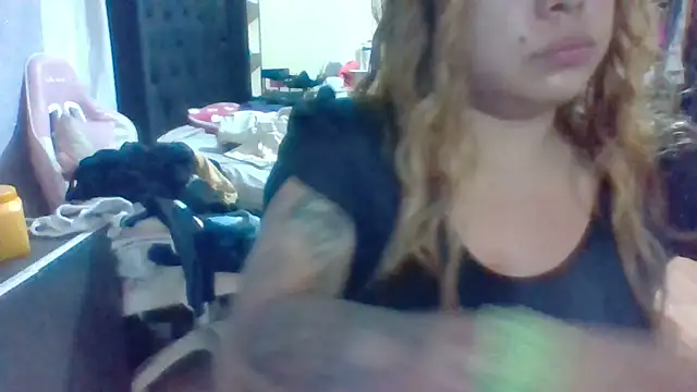 Jennxdolls online show from 01-31-25, 03:09