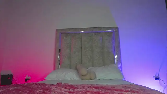 little-Emma online show from 03-07-26, 11:43