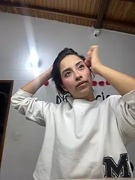 little-Emma online show from 09-19-25, 02:48