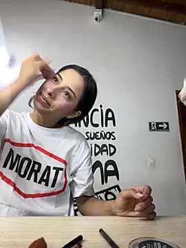 little-Emma online show from 09-25-25, 02:50