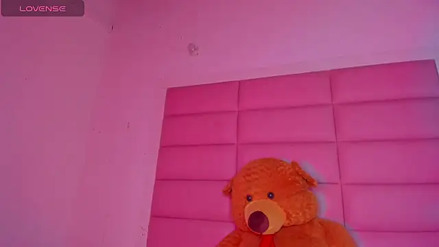 little-Emma online show from 02-26-25, 03:14