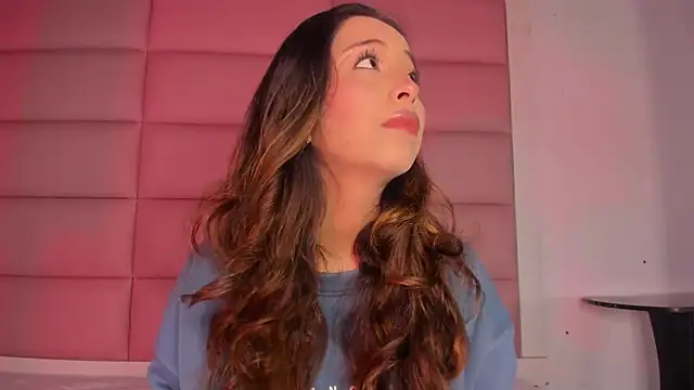 little-Emma online show from 11-23-25, 03:05