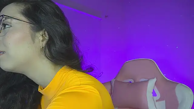 little-Emma online show from 02-13-26, 03:06