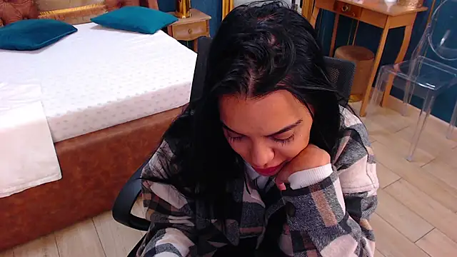 Snapshot of SerenaXMendez chatting on 02-22-25, 07:01 SerenaXMendez online show from 02-22-25, 07:01