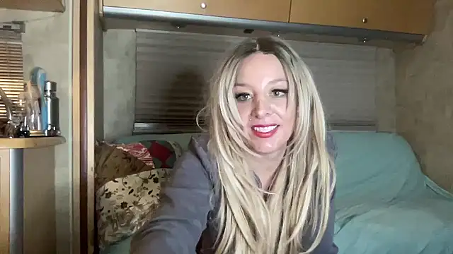 MonroeLoves online show from 12-15-25, 05:02