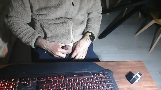 Adri gard online show from 04-19-26, 08:33