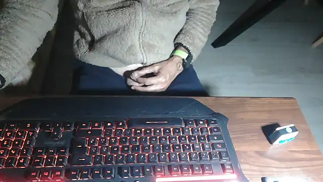 Snapshot of Adri_gard chatting on 05-05-26, 08:45 Adri gard online show from 05-05-26, 08:45