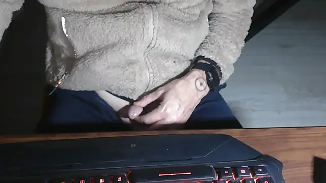 Adri gard online show from 11-30-25, 08:42