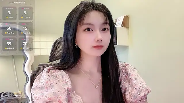 Snapshot of Nery_Asian chatting on 02-23-26, 06:03 Nery Asian online show from 02-23-26, 06:03