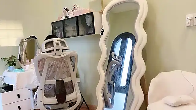 Snapshot of Nery_Asian chatting on 02-27-26, 01:50 Nery Asian online show from 02-27-26, 01:50