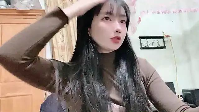 Snapshot of Nery_Asian chatting on 02-16-26, 02:05 Nery Asian online show from 02-16-26, 02:05