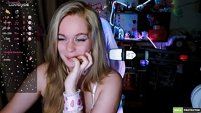 Snapshot of Bad_Girl009 chatting on 02-13-26, 04:40 Bad Girl009 online show from 02-13-26, 04:40