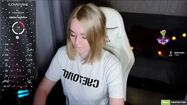 Snapshot of Bad_Girl009 chatting on 10-26-25, 01:17 Bad Girl009 online show from 10-26-25, 01:17