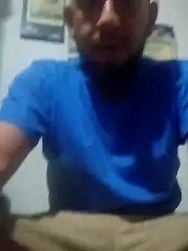 Snapshot of pineda1689 chatting on 10-23-25, 04:33 pineda1689 online show from 10-23-25, 04:33