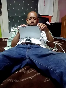 Snapshot of pineda1689 chatting on 03-02-25, 06:59 pineda1689 online show from 03-02-25, 06:59