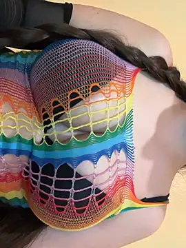 Evelyn Moon online show from 10-20-25, 01:22