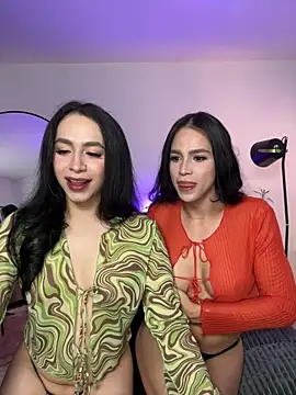 Snapshot of Vonmodel1 chatting on 05-05-26, 10:57 Vonmodel1 online show from 05-05-26, 10:57