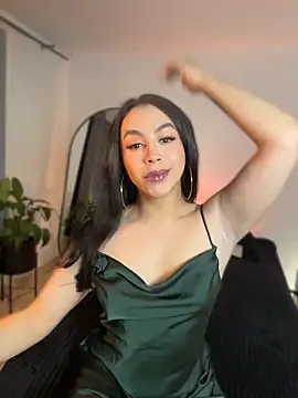 Snapshot of Vonmodel1 chatting on 06-19-26, 11:31 Vonmodel1 online show from 06-19-26, 11:31