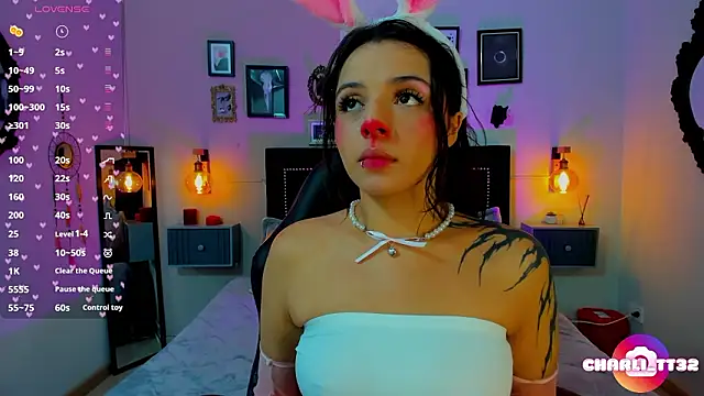 Charlotte  Benett online show from 02-27-26, 04:12