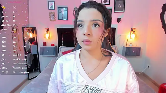 Charlotte  Benett online show from 03-19-26, 05:40