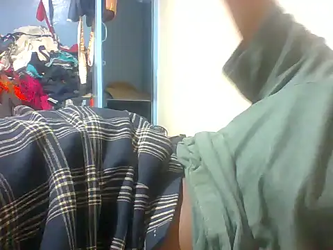 sexxyqueenn22 online show from 12-16-25, 12:37