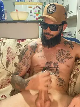 Leonpicudo online show from 02-15-26, 06:07