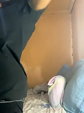 Snapshot of Babeyfacee chatting on 10-30-25, 10:50 Babeyfacee online show from 10-30-25, 10:50