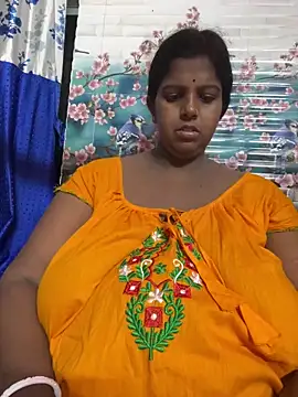 Snapshot of Beauty-queen chatting on 04-25-26, 12:19 Beauty-queen online show from 04-25-26, 12:19