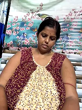 Beauty-queen online show from 09-26-25, 12:45