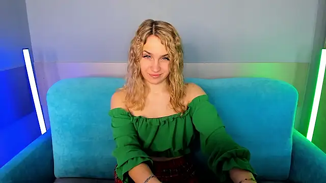 Milka Blond online show from 03-18-25, 01:02
