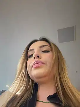 Alirawrz online show from 07-23-26, 02:35
