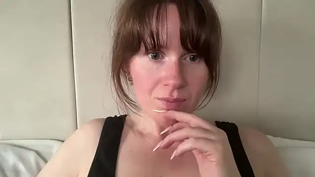 redheadrosie69 online show from 06-16-26, 07:25