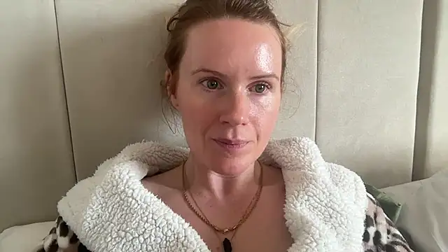 redheadrosie69 online show from 09-23-25, 08:54
