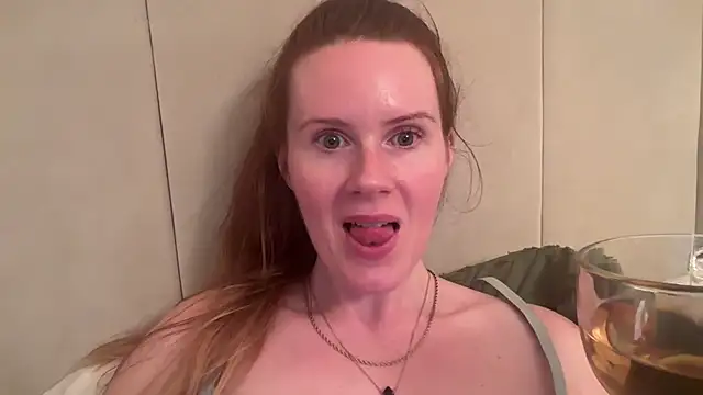 redheadrosie69 online show from 09-24-25, 07:09