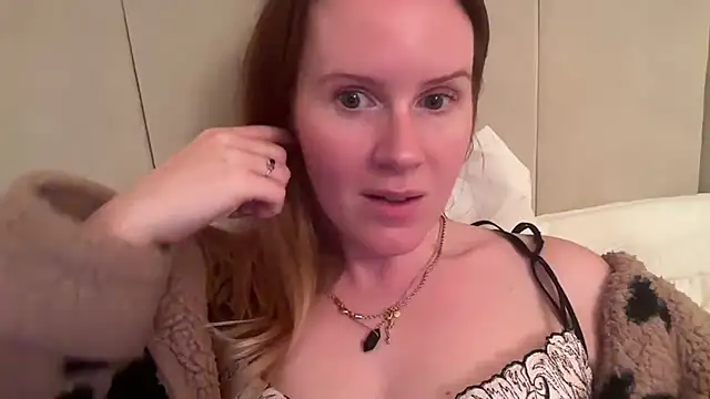 redheadrosie69 online show from 10-02-25, 07:06