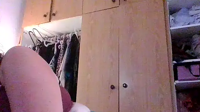 Snapshot of juicyrubies chatting on 11-03-25, 08:29 juicyrubies online show from 11-03-25, 08:29