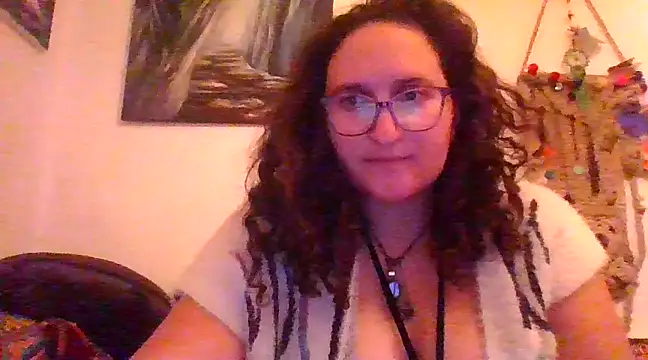 Snapshot of juicyrubies chatting on 03-21-25, 01:45 juicyrubies online show from 03-21-25, 01:45