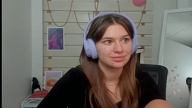 Josephine Kiss online show from 02-23-25, 01:32