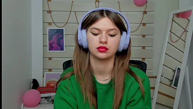 Josephine Kiss online show from 02-27-25, 10:33