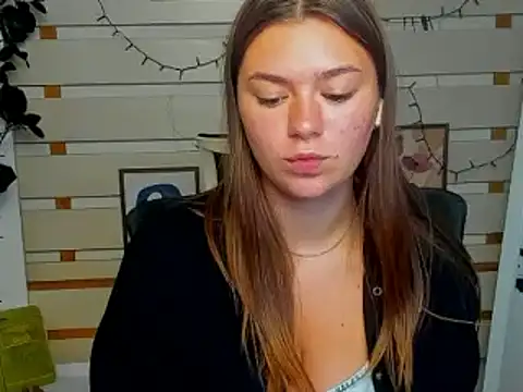 Josephine Kiss online show from 06-23-26, 06:33