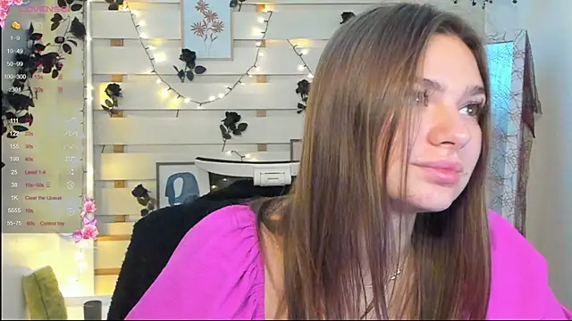 Josephine Kiss online show from 10-28-25, 07:18