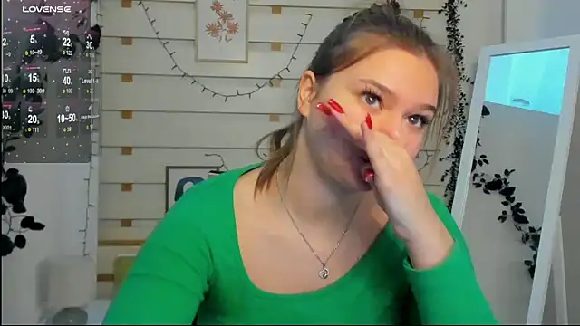 Josephine Kiss online show from 02-07-26, 01:30