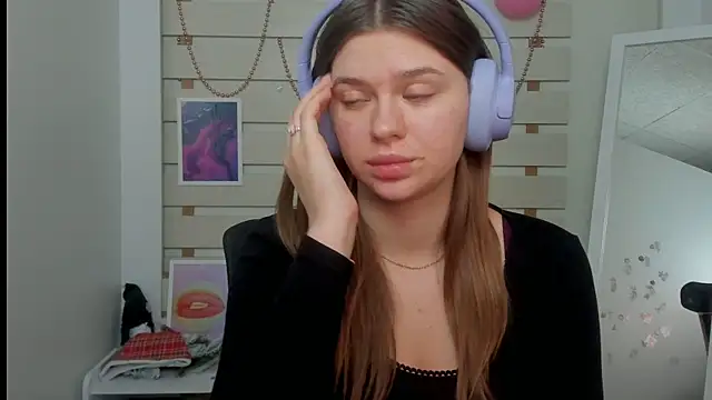 Josephine Kiss online show from 02-23-25, 04:35