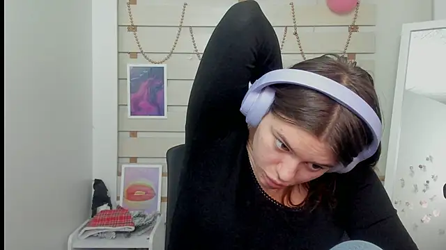 Josephine Kiss online show from 02-23-25, 10:28