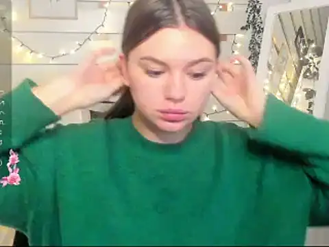 Josephine Kiss online show from 11-26-25, 06:46